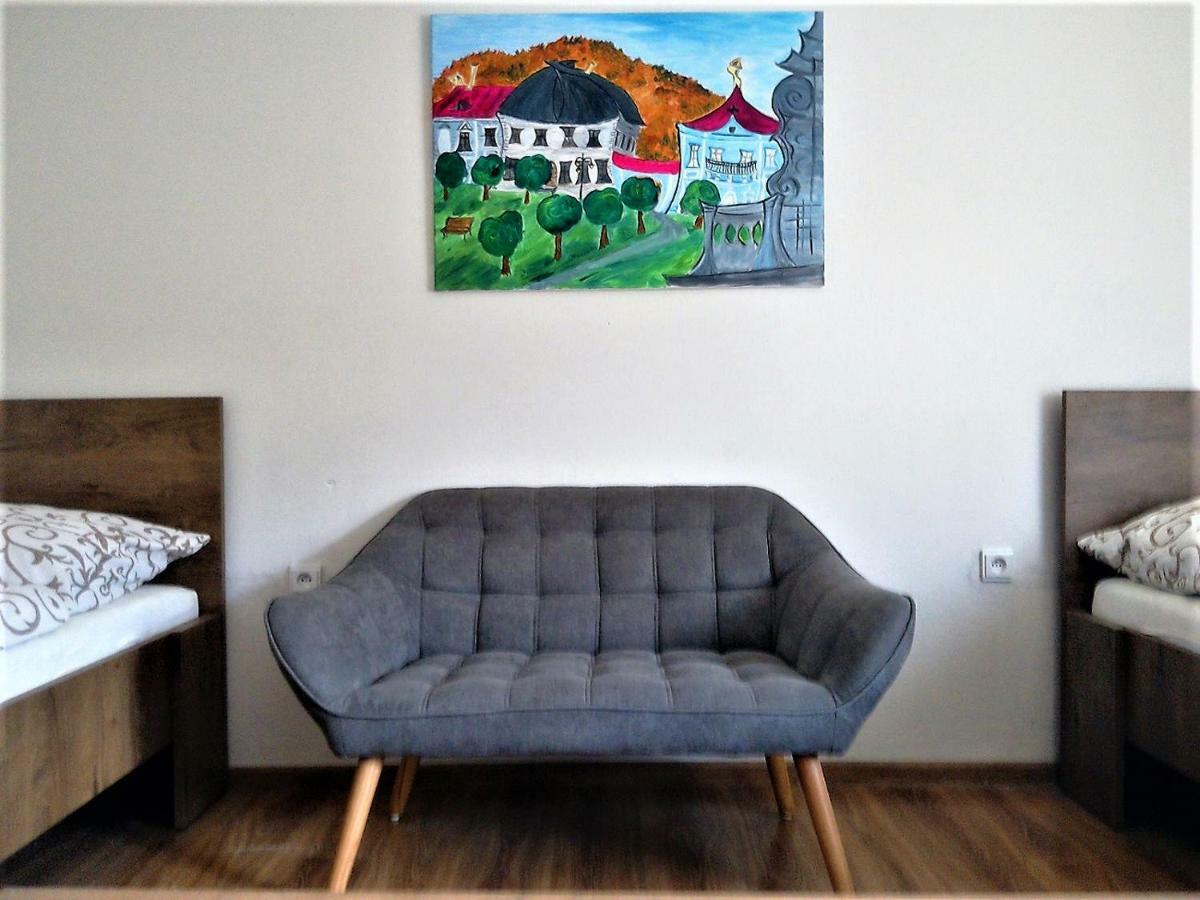 Ferienwohnung Apartman S Vyhladom Kremnitz Exterior foto